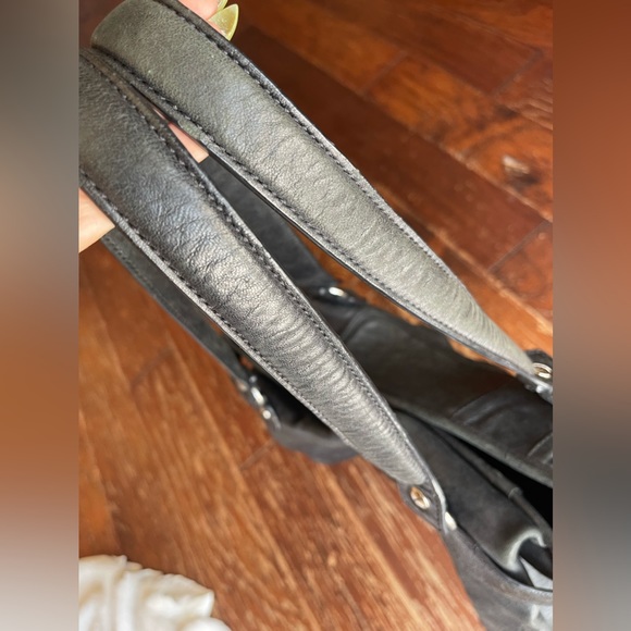 Vintage L.A.M.B. 100% Leather Front Double Zip Pocket Shoulder Bag - Picture 11 of 15